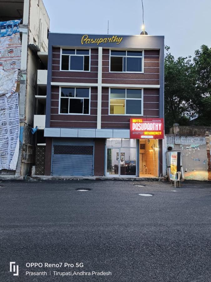 Hotel Pasuparthy Residency Tirupati Kültér fotó