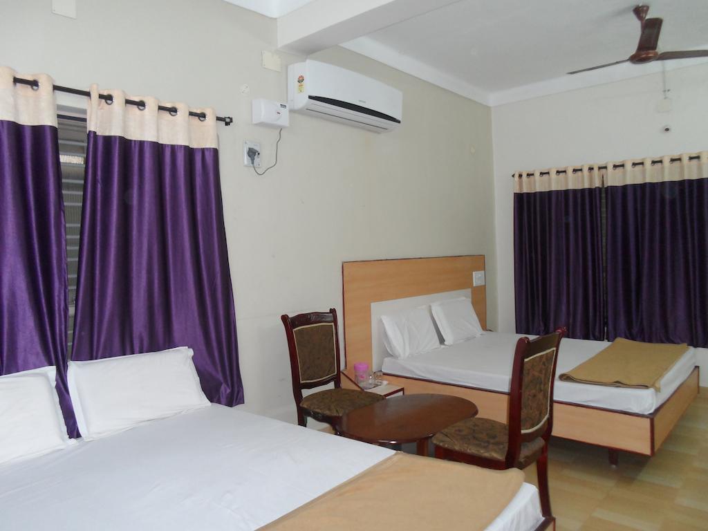 Hotel Pasuparthy Residency Tirupati Kültér fotó